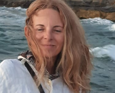 Photo portret of the group facilitator Efi Mitropoulou