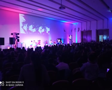 fiestas, eventos, música, amplificación, iluminación, máquina de humo, micrófonos, sonido, dj, dvj