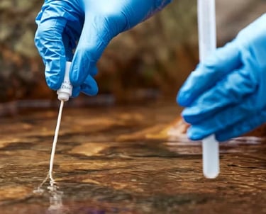 mediciones ambientales para aguas superficiales y subterraneas