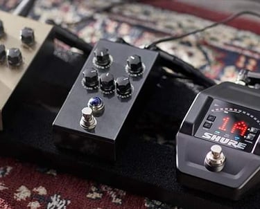GLX-D+ Wireless Guitar Pedal System. For any inquiries , please contact us at 016 - 6308630.