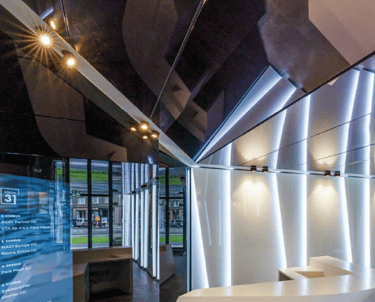 spiegeldecke-spanndecke-gallerie-flur