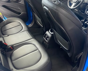 Innenreinigung mit Dampfreiniger – Autoaufbereitung Linz für Hygiene und Frische