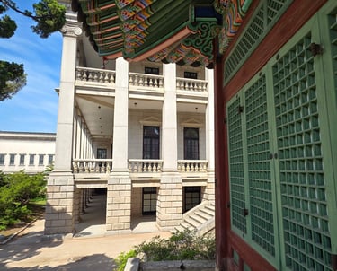 Partial view of old and new palaces together