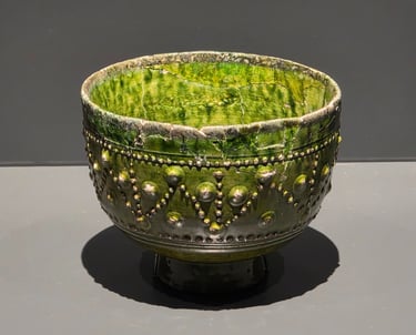 Gaya Confederacy green glazed bowl