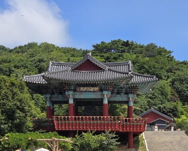Entrance to Seokguram Grotto areas