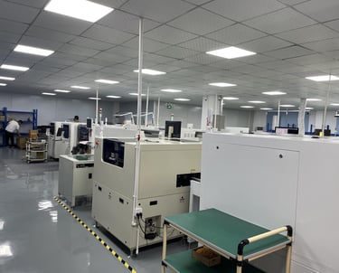 HOWMO production workshop – manufacturing solar fans and vacuum food sealers for global wholesale