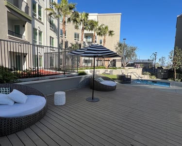 luxury apartment pool deck