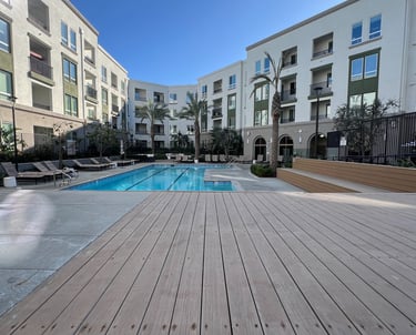 luxury apartment pool deck