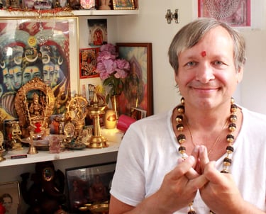 Vishudha Avatar Baba in his shrine