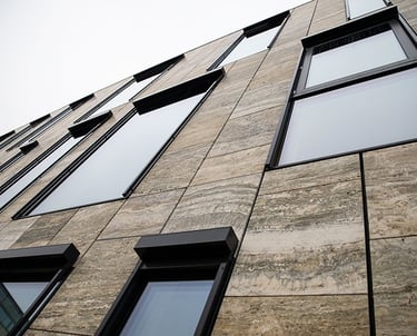 Trawertyn na elewacje szary kamień naturalny z włoch