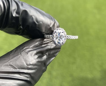 Vista Superior Anillo de Compromiso Moissanita Halo 14k