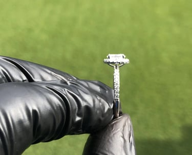 Vista Lateral Anillo de Compromiso Moissanita Halo 14k