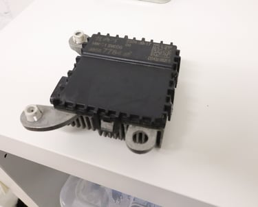 Automobilio elektronikos modulio laikiklio gamyba