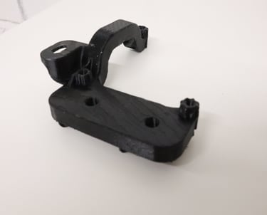 Automobilio elektronikos modulio laikiklio gamyba