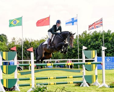 Showjumping horse who gets CONNEXION horse supplement