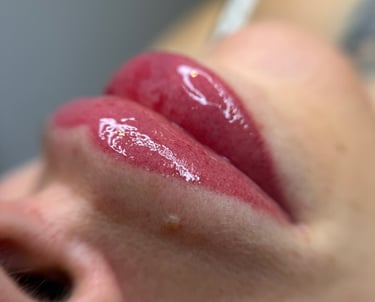 tatouage lèvres lipBlush Charleville-Mézières