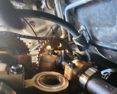 timing chain and gears inside engine