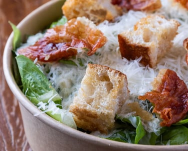 Salada Caesar do Maialino Panino. Foto: Ricardo D'Angelo/ Divulgação