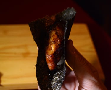 Omakase Koya88: sushi de enguia. Foto: Divulgação