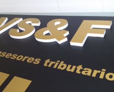 rótulo en PVC letras corpóreas