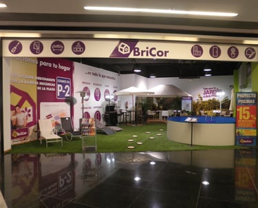 rotulación integral stand Bricor CC Marineda Coruña
