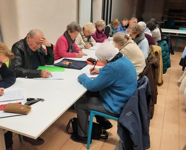 les membres du club d'orthographe lors d'une séance