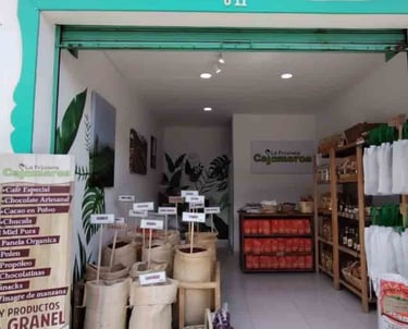 La-Frijolera-Fachada-Tienda-Calida-Circasia-Cajamarca-Frijoles-Frescos