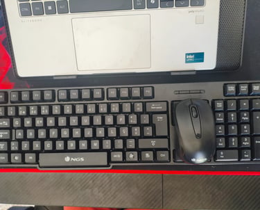 Teclado e rato sem fios NGS com teclado numérico