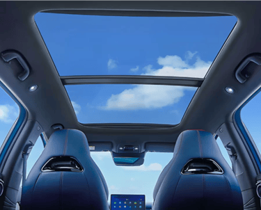 Interior BYD Atto 3 Gresik – dashboard sporty dan ambient light