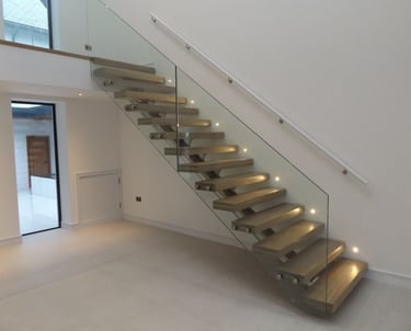 Spinal Stair With Glass