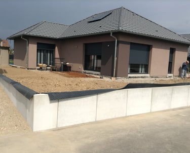 délimiter son terrain avec des murs en béton lisse à sausheim