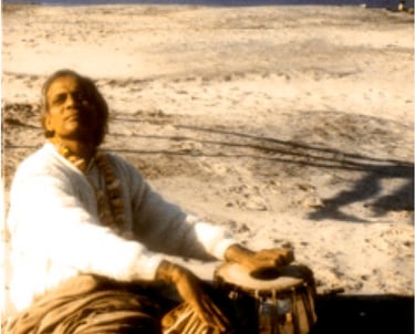 Lacchu Maharaj plays tabla