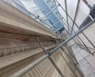 Proceso de restauración de la ochava del Concejo Municipal de Rosario realizado por Almapiedra.