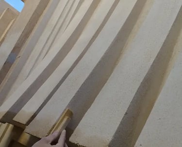 Proceso de restauración de la fachada de dEco Sustentable, ex Imprenta Ferrazini, realizado por Almapiedra.