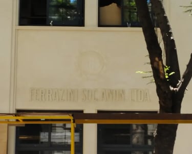 Proceso de restauración de la fachada de dEco Sustentable, ex Imprenta Ferrazini, realizada por Almapiedra.