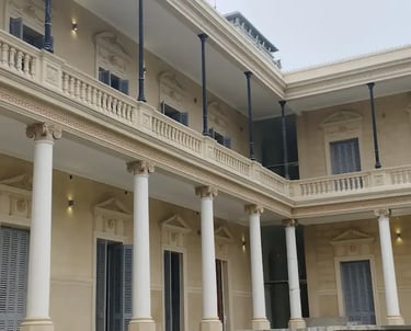 Fachada de los bańos del ala norte de la Facultad de Derecho de Rosario restaurada por Almapiedra. 