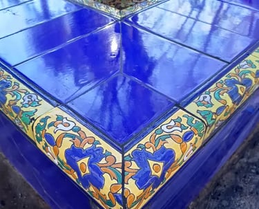 Macetero restaurado en el patio del Consulado de Italia en Rosario por Almapiedra.