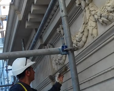 Proceso de restauración de la ochava del Concejo Municipal de Rosario realizado por Almapiedra.