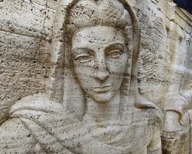 Proceso de restauración del mural del Monumento a la Bandera realizado por Almapiedra.