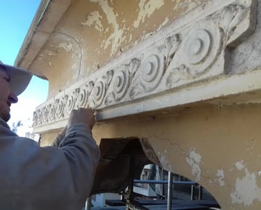 Proceso de restauración del mirador del Museo Estevez realizado por Almapiedra.