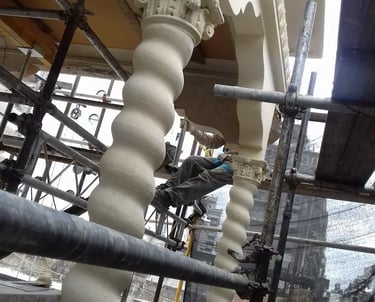 Proceso de restauración del mirador del Museo Estevez realizado por Almapiedra.