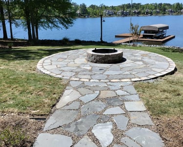 Flagstone fire pit area. outdoor living Lake Oconee