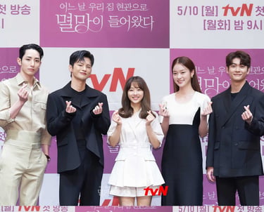 Doom at Your Service - Desgraça ao Seu Dispor – 어느 날 우리집 현관으로 멸망이 들어왔다 - K-Drama - DoramaLand