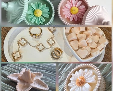 custom colours, trinkets, soy wax, floral decor, candles