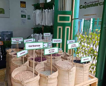La Frijolera Cajamarca, granos frescos, echibición y tienda tradicional.
