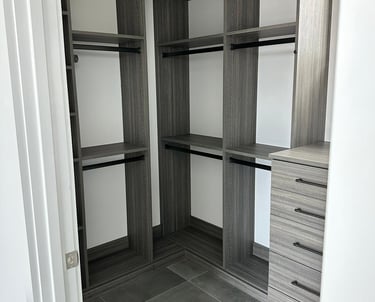 Move in cleaning closet cleaning and organization service Milwaukee WI Sousa Pro Cleaning