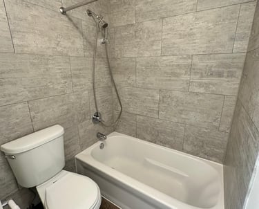 Move out deep cleaning bathroom tub Milwaukee WI Sousa Pro Cleaning