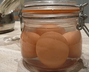 The Ingenious Method Used By The Brits To Preserve Eggs When Air Raids Took Out Their Power In 1941