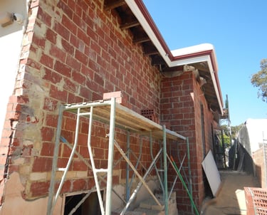Scaffolding erected for Perth brickwork repairs.