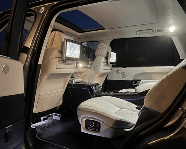 inside of the new range rover